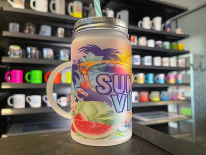 Gepersonaliseerde Mason Jar 500 ml – Frosted Glas met Deksel & Rietje